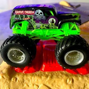 Grave Digger Monster Truck